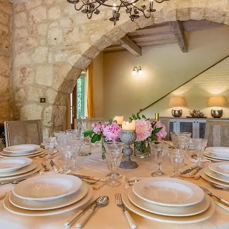 Monticchia 10, Emma *